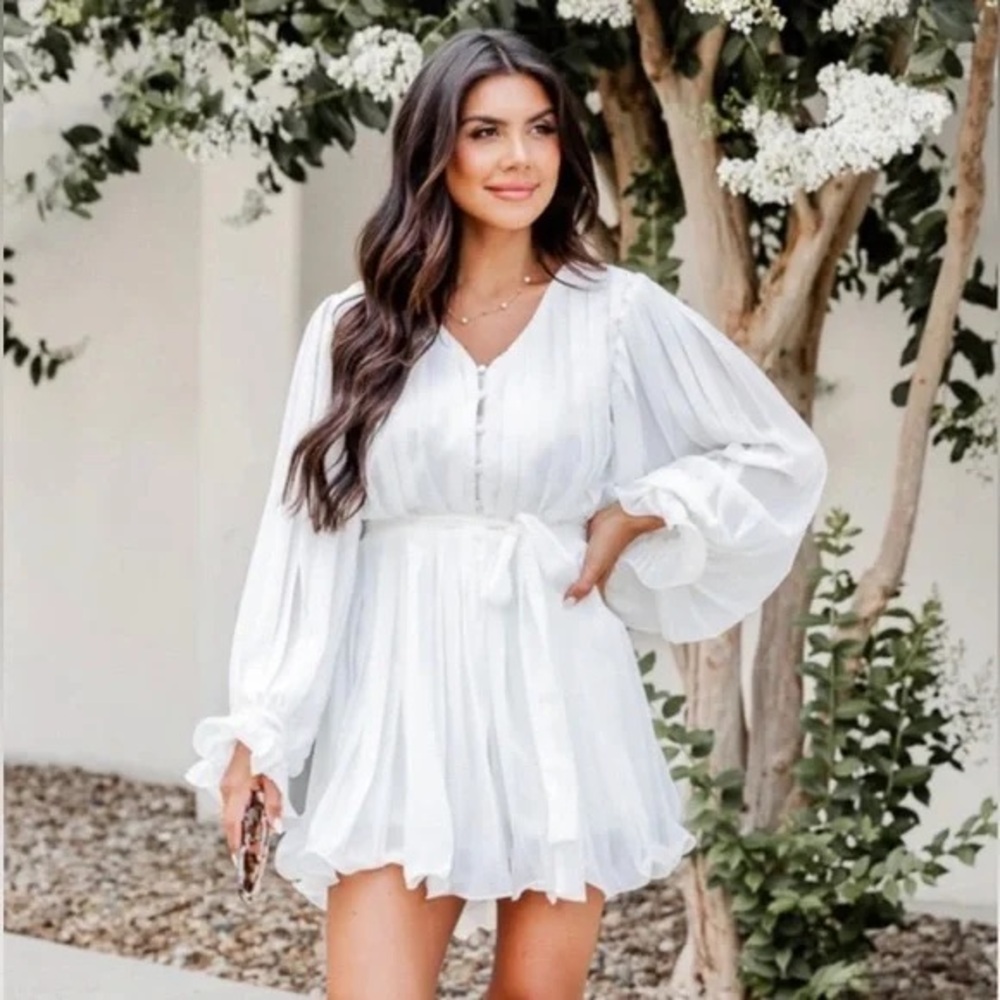 Pink Lily white pleated romper XS